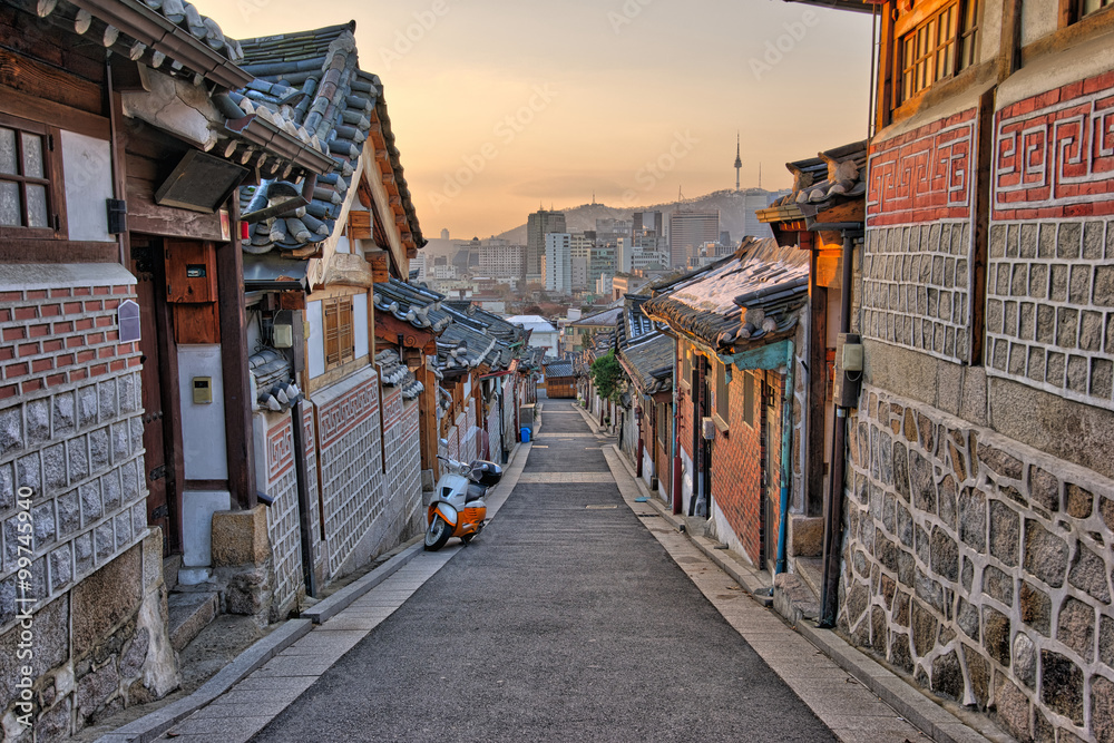 Obraz premium Wioska Bukchon Hanok w Seulu w Korei Południowej