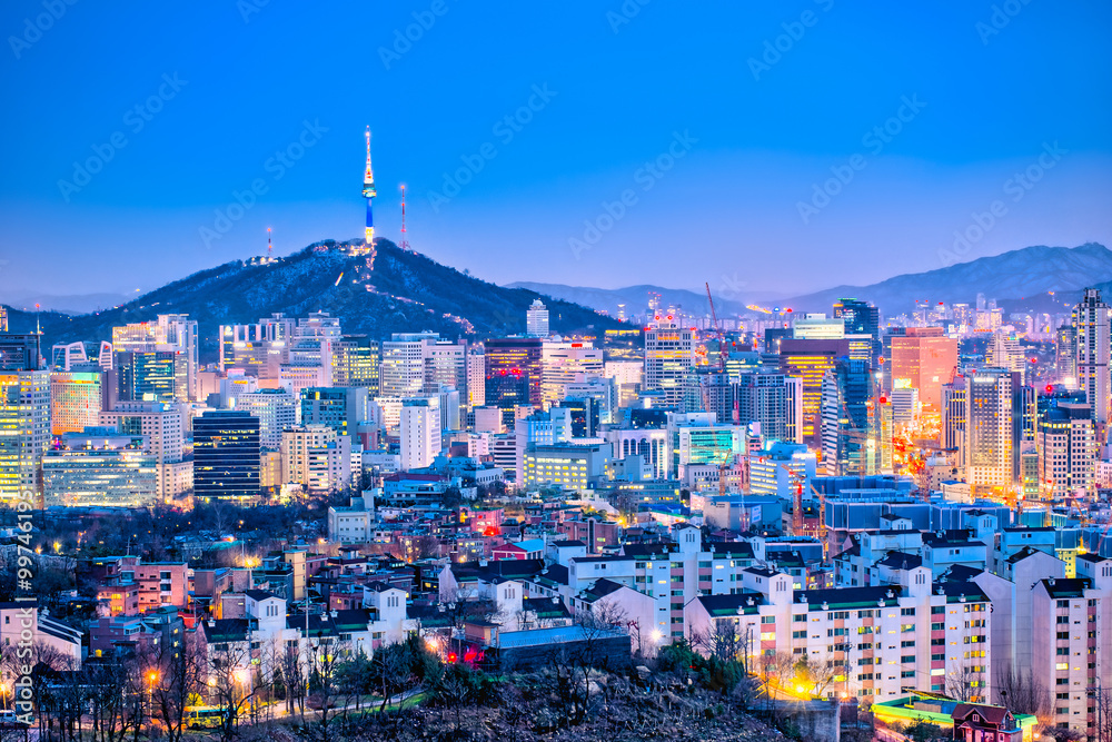Naklejka premium Pejzaż Seul o zmierzchu w Korei Południowej