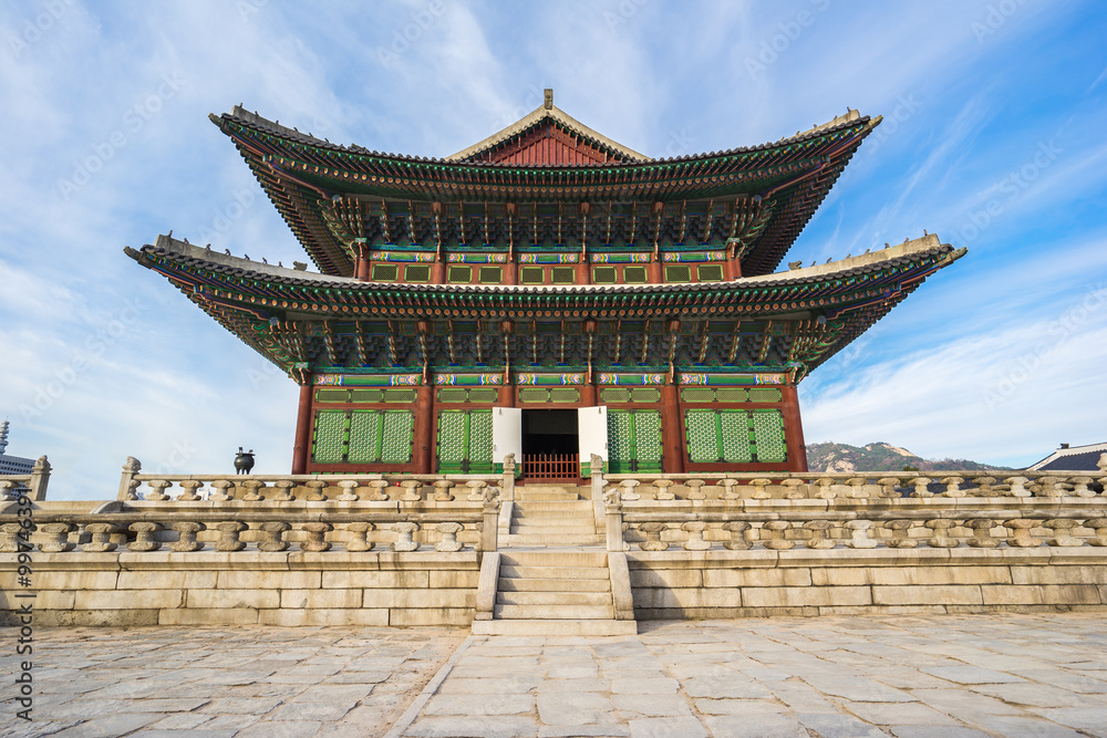 Fototapeta premium Gyeongbokgung palace in Seoul, South Korea
