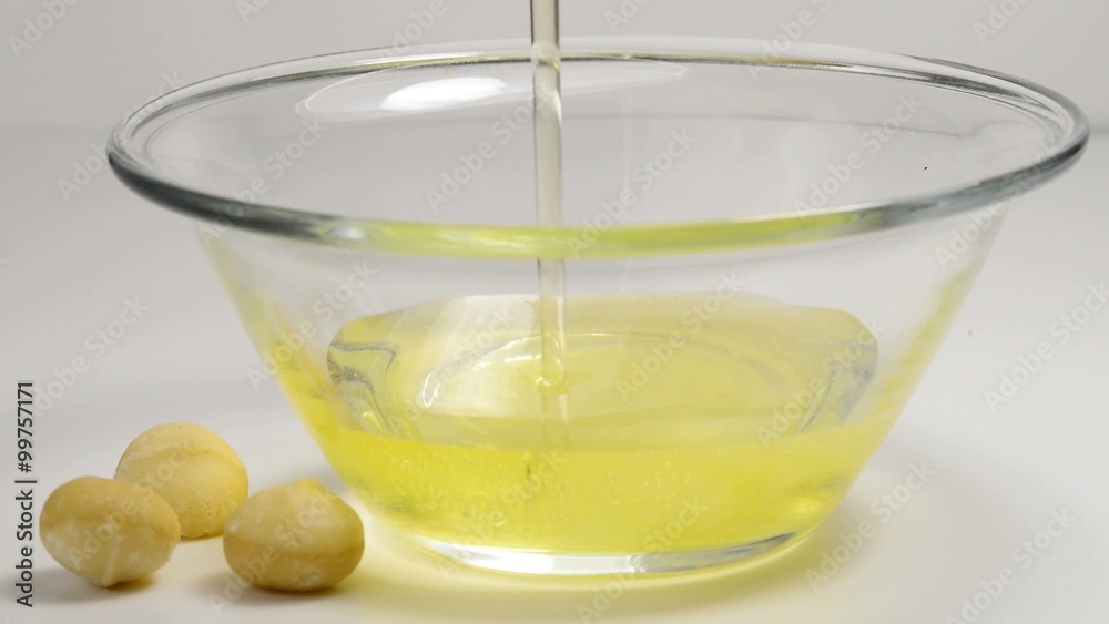 Macadamia Öl und Nüsse