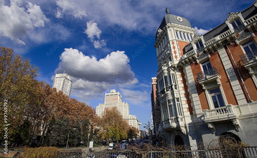 Naklejka premium Madrid cityscape – Plaza de Espana