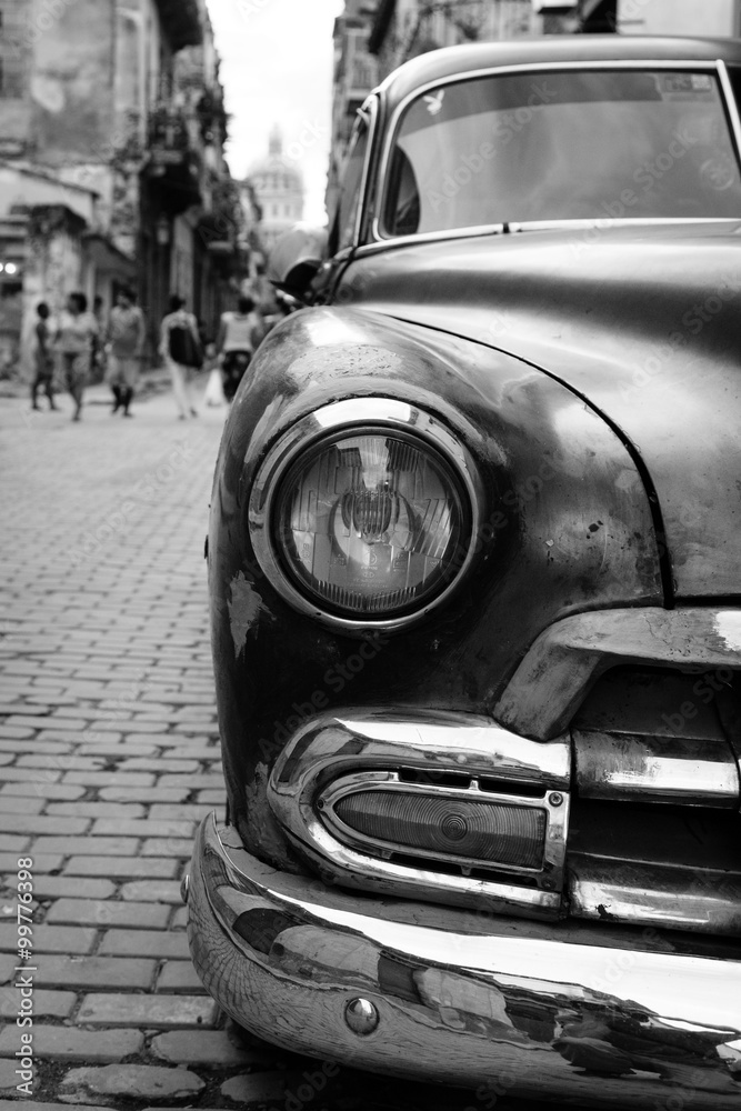 Fototapeta premium Vintage samochód na Kubie