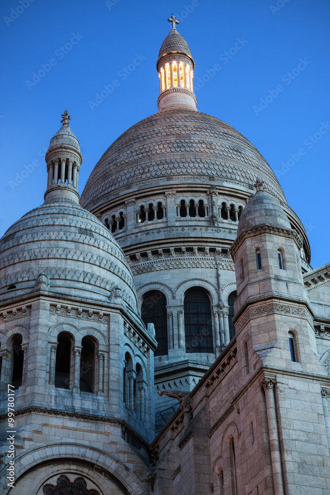 France: Basilica of the Sacred Heart of Paris (Sacré-Cœur) at dusk