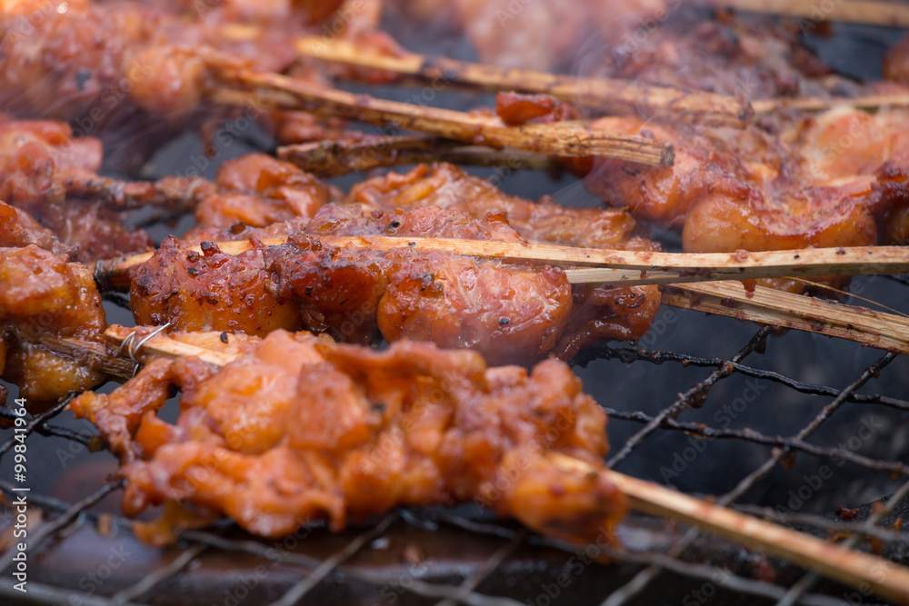 Grilled chicken with bones