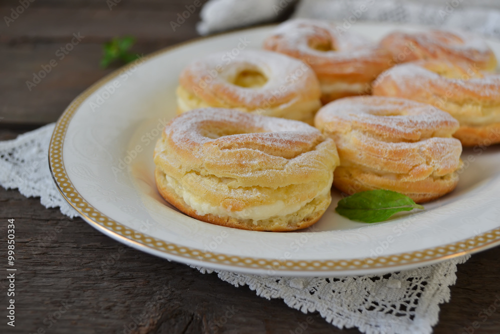 choux ring with curd cream
