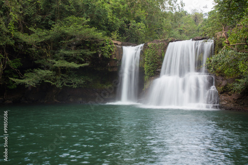 Fototapeta Naklejka Na Ścianę i Meble -  Klong Chao waterfall in Thailand
