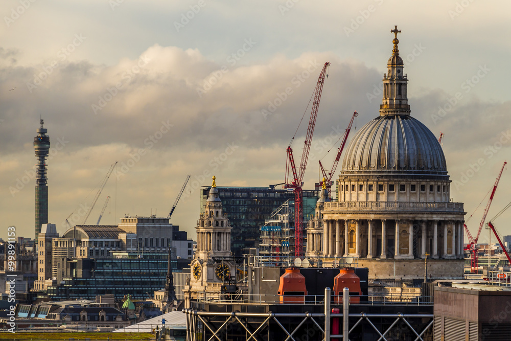 Naklejka premium Winter in London's City