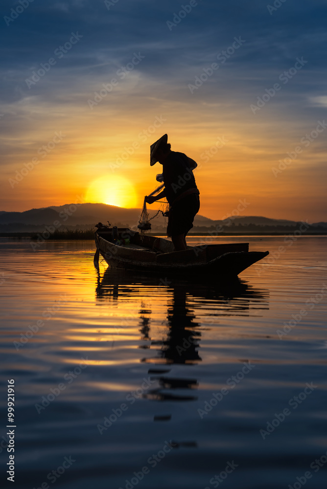 Fishermen in Inle lakes sunset