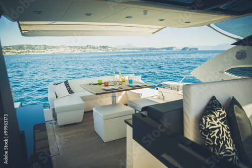 table setting luxury motoryacht © Andrea