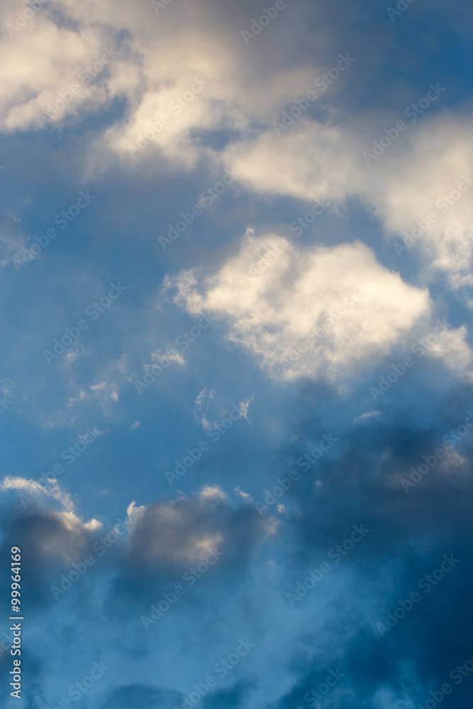 Obraz premium beautiful sky with clouds at dawn