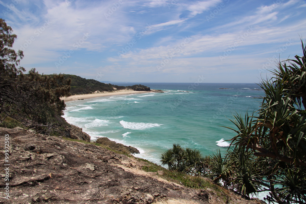 Stradbroke Island, Australien, Küste und Klippen der Insel, aufgenommen an der Ostküste im November 2015.