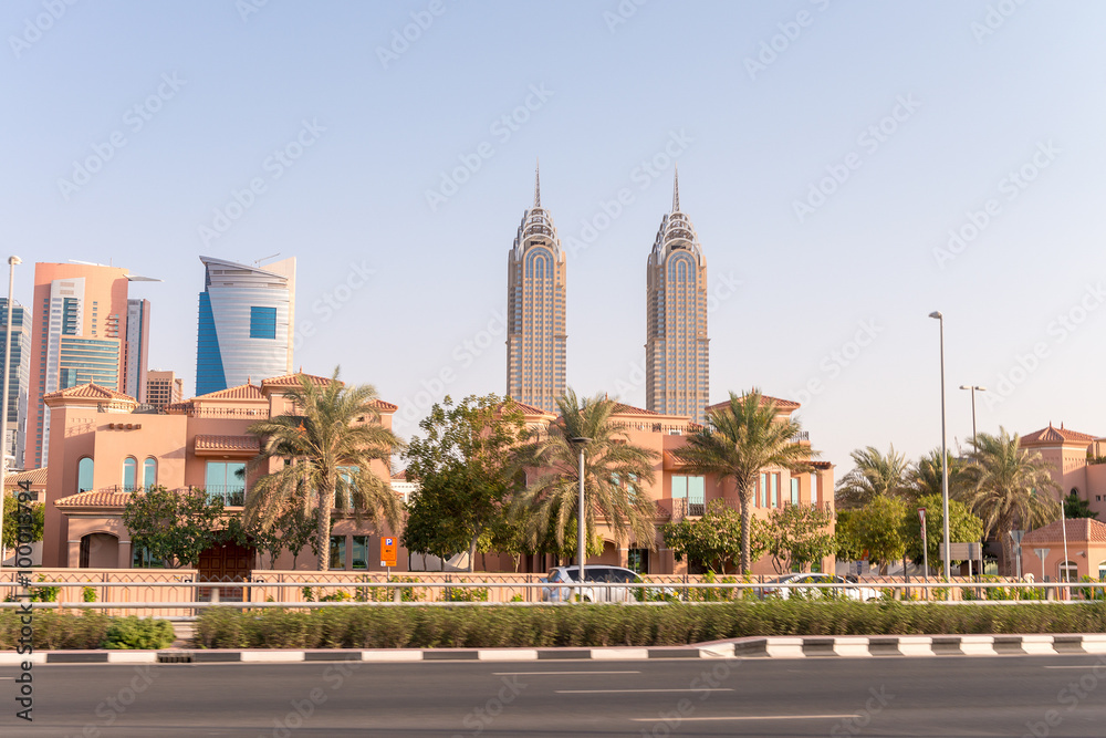 Fotografie Dubai skyline from the road