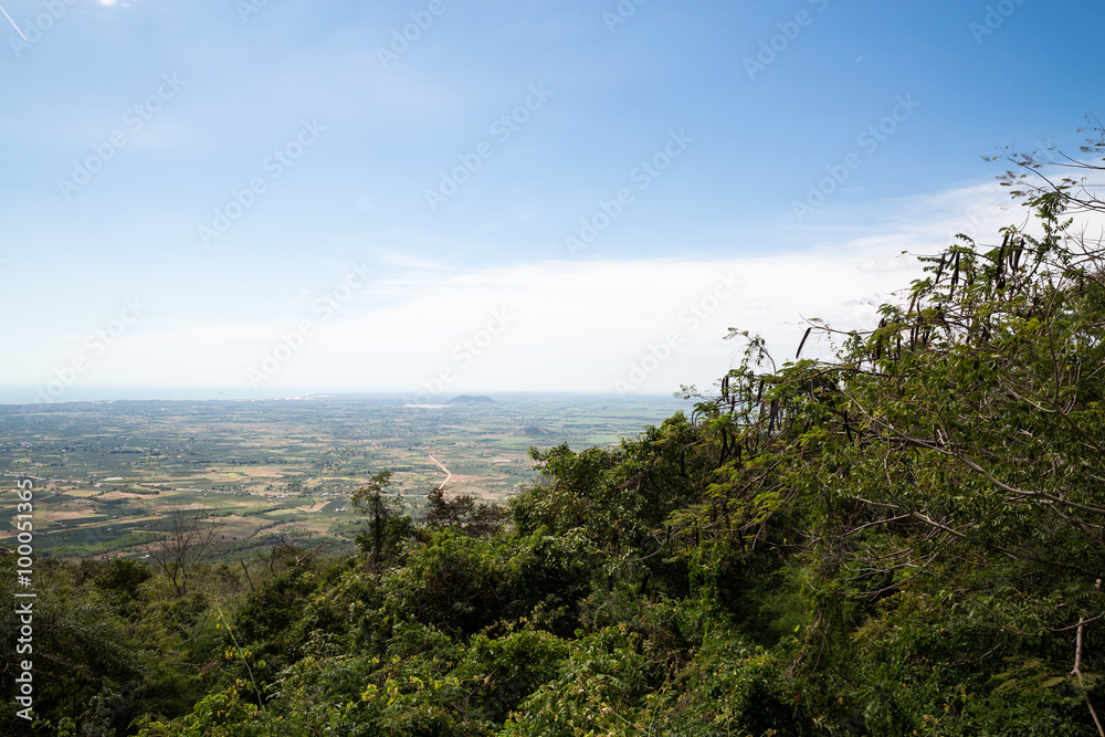 Landschaft beim Berg Ta Cu in Vietnam