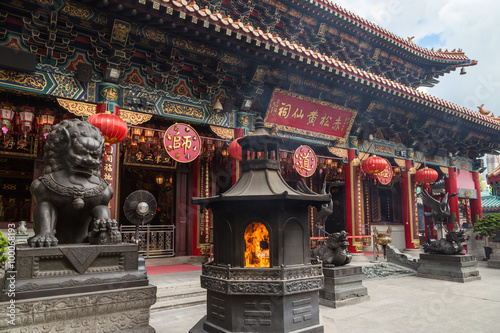 Exterior of the ornate Sik Sik Yuen Wong Tai Sin Temple in Hong Kong, China.