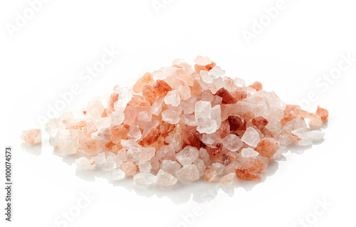 heap of pink himalayan salt