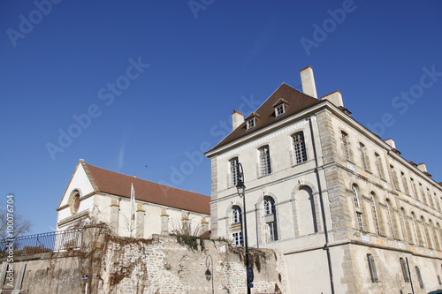 Abbaye Saint-Léonard à Corbigny, Bourgogne © Atlantis