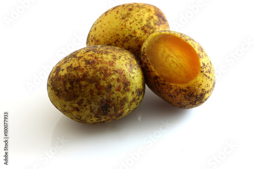  Spondias pinnata  fruit