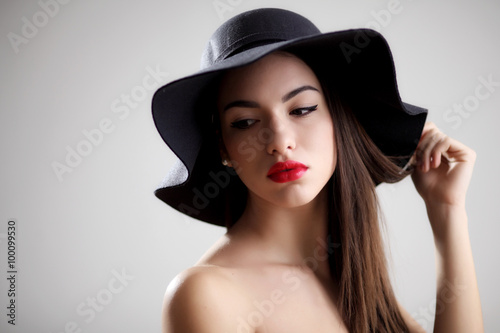 Portrait of woman in hat