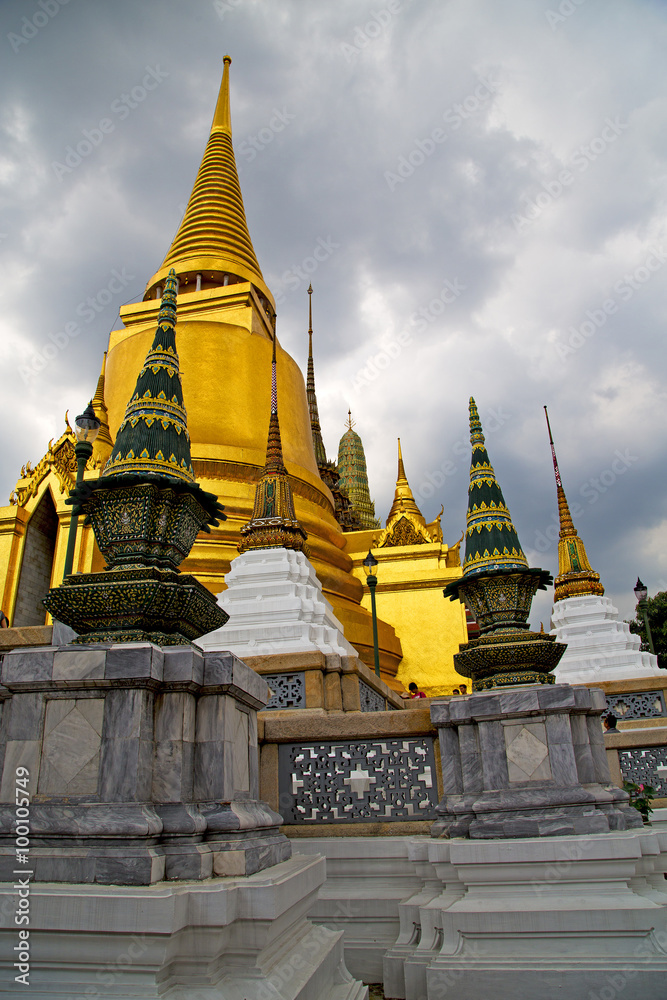 Naklejka premium tajlandia asia w świątyni streszczenie dachu wat i kolor