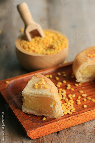 Festival moon cake with soybeans