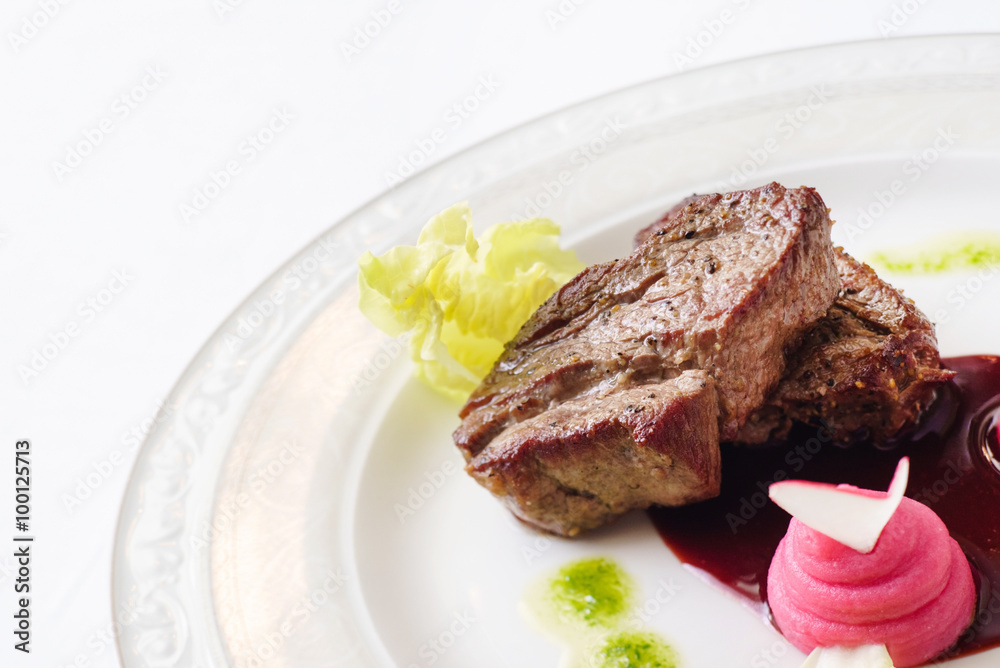 steak with berry sauce steak with berry sauce