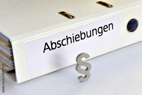 Abschiebungen, Ablehnung, Asylantrag, Paragraph, Ordner,  Ausländer,, Asylrecht, Abschiebung, Asylmissbrauch, abschieben, Menschenrechte photo