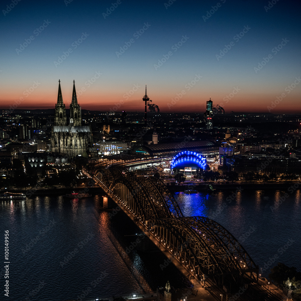 Fototapeta premium Ein Abend in Köln