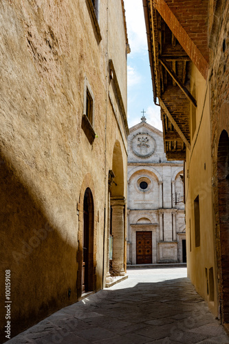 Fototapeta Naklejka Na Ścianę i Meble -  Blick auf die Kathedrale von Pienza, Toskana, Italien