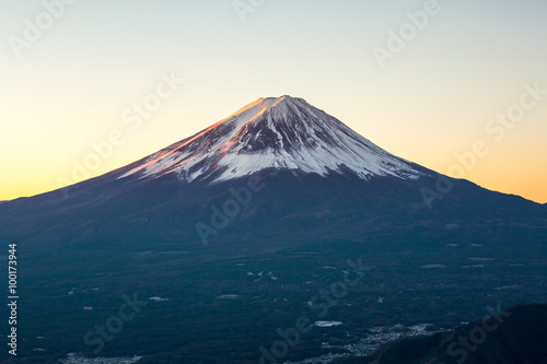 Mountain Fuji sunrise Japan © vichie81