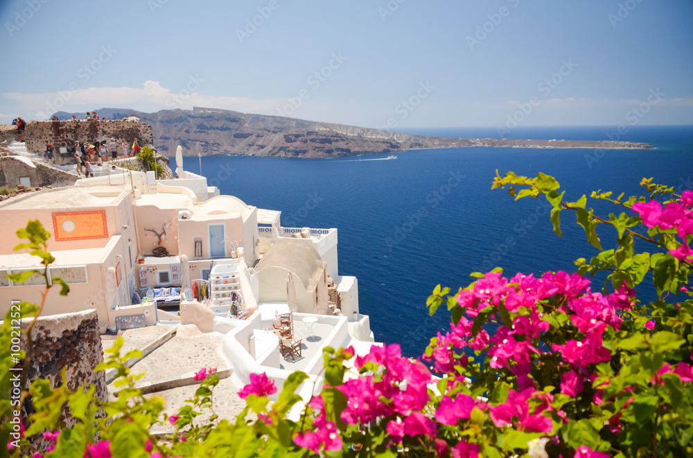 Obraz premium dreamlike trip to the island of Santorini July 17, 2014: At this time the beautiful weather and landscapes
