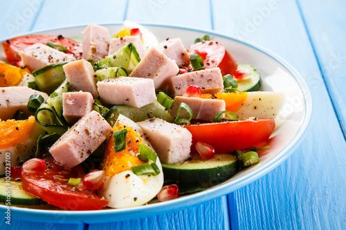 Ham, boiled eggs and vegetables 