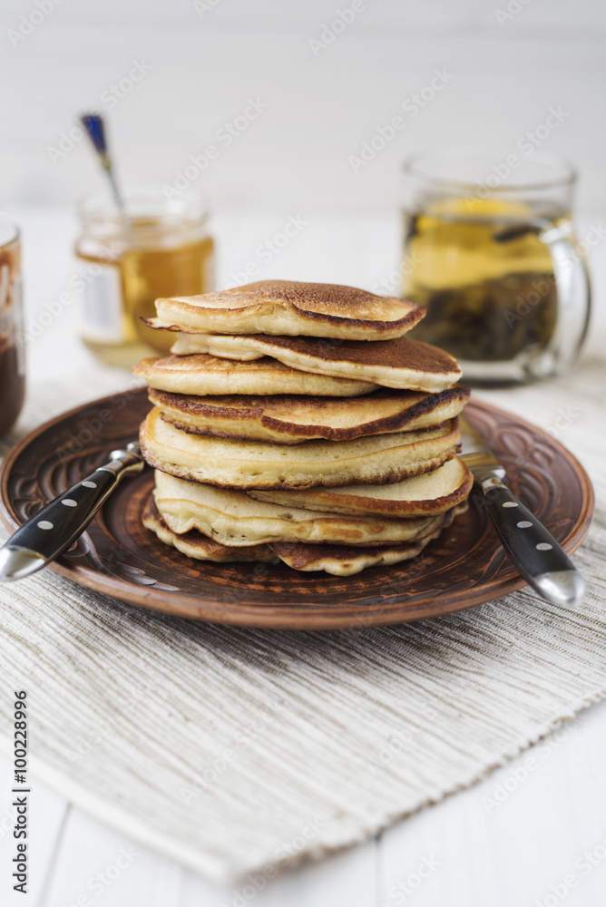 Pancakes with chocolate and honey