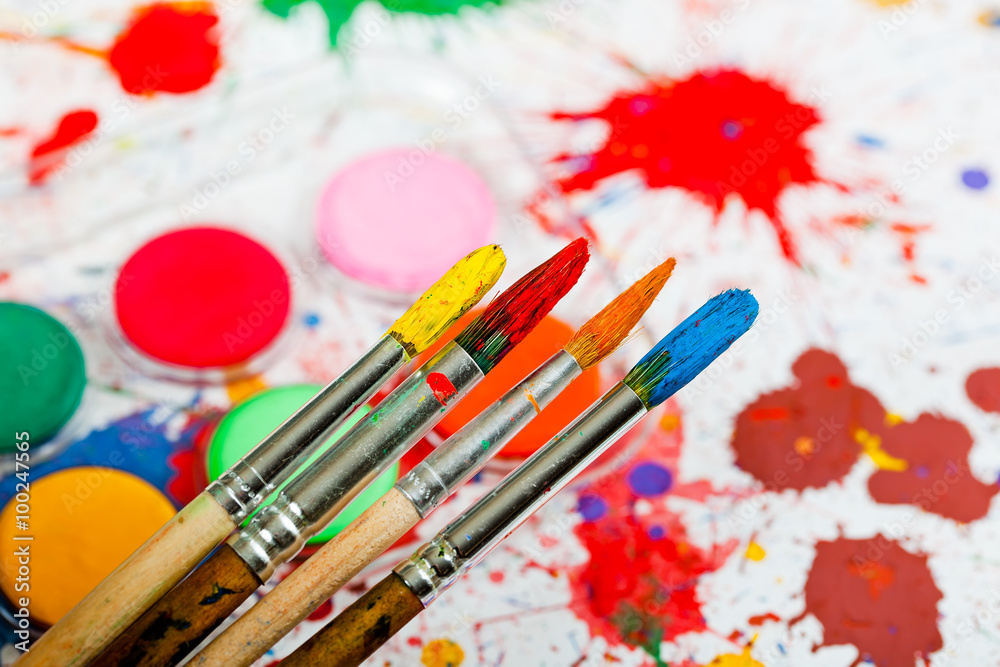 Fototapeta premium Brushes, paints, pencils for drawing