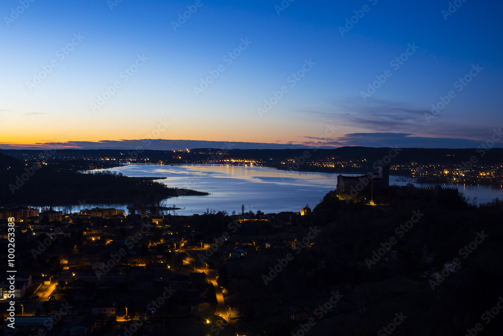 Fototapeta premium beautiful sunshine on the major lake with castle of borromeo