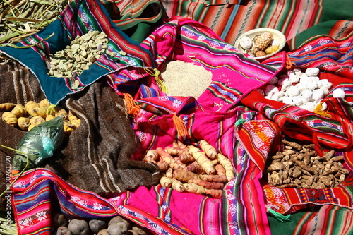 Traditionelles Essen auf den Uros Islands - Titicacasee, Peru photo