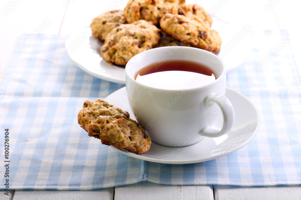 Oatmeal and raisin cookies Oatmeal and raisin cookies