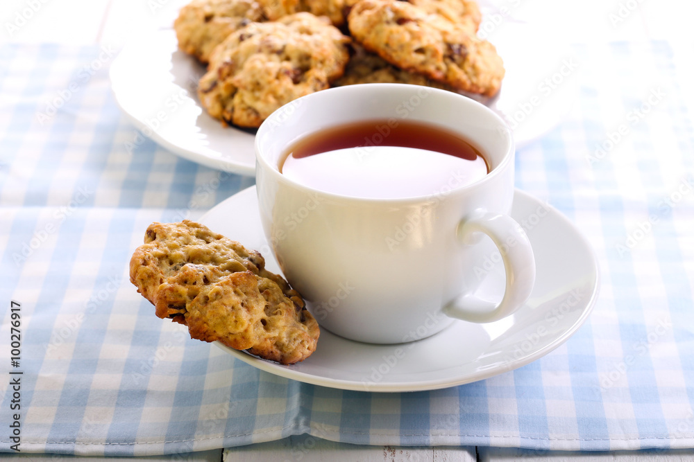 Oatmeal and raisin cookies Oatmeal and raisin cookies