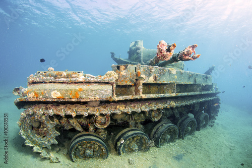 Obraz na plátně Potopené vrak tanku v Aqaba, Rudé moře, Jordánsko.