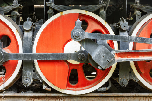 Wheels of vintage steam train © ABCDstock