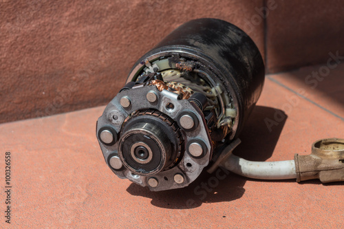 Damage starter motor wait for repair.