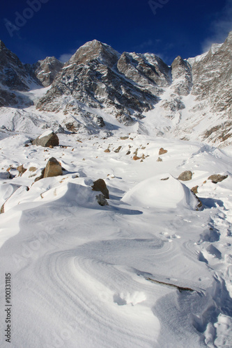 Ciaspole sotto il Monte Rosa, Macugnaga, Piemonte