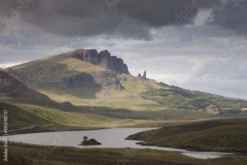 Fotografie, Obraz The Storr including Old Man of Storr, Isle of Skye and the Loch Leathan, Scotlan