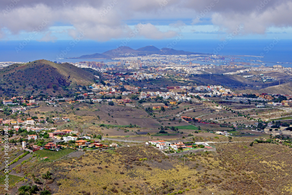 Obraz premium Blick vom Hinterland auf Las Palmas de Gran Canaria