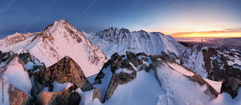 Fototapeta premium Slovakia mountain lanscape panorami in Tatras.