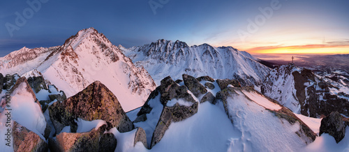 Fototapeta Naklejka Na Ścianę i Meble -  Slovakia mountain lanscape panorami in Tatras.