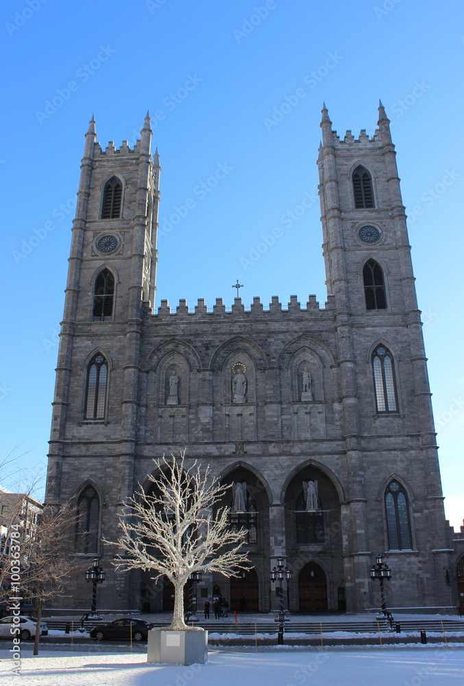 Notre-Dame Catholic Basilica in Montreal, Qc