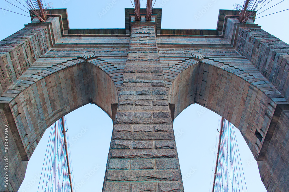 Fototapeta premium Brooklyn Bridge, Cables, Nowy Jork