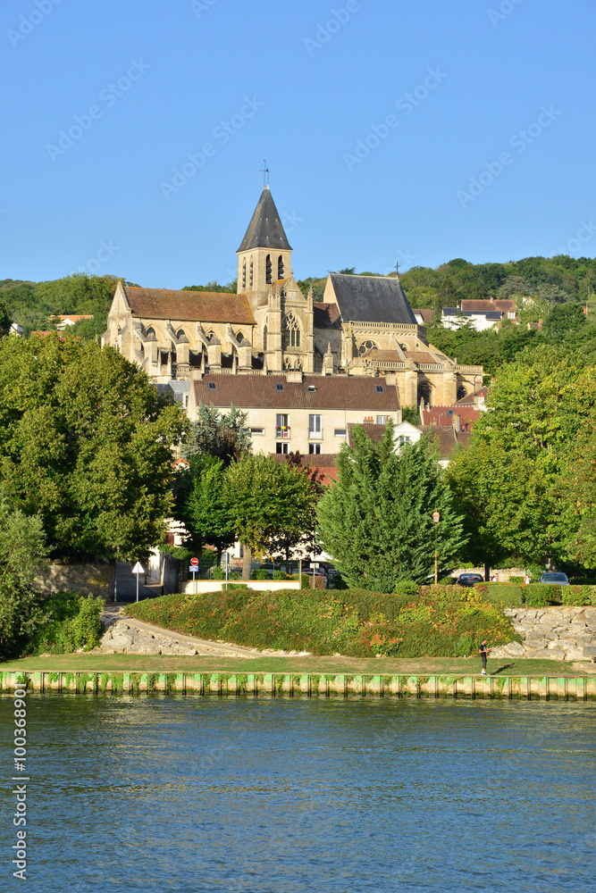 France, the picturesque city of Triel sur Seine