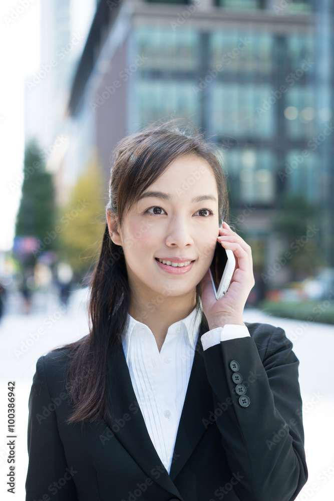 ビジネスウーマン