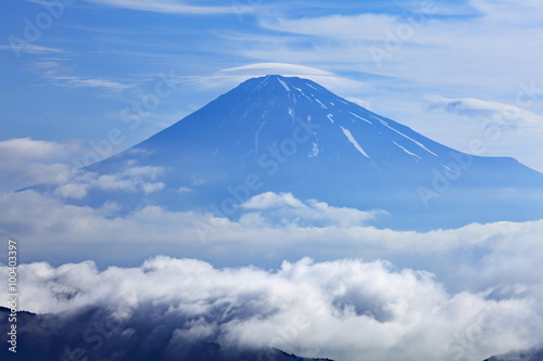 富士山と笠雲 © photop5